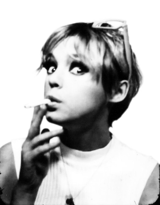 photo of Edie Sedgwick smoking a cigarrette